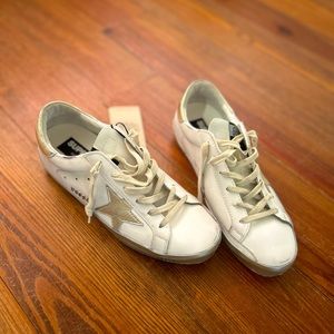 Women's Super-Star sneakers with gold sparkle foxing and metal stud lettering